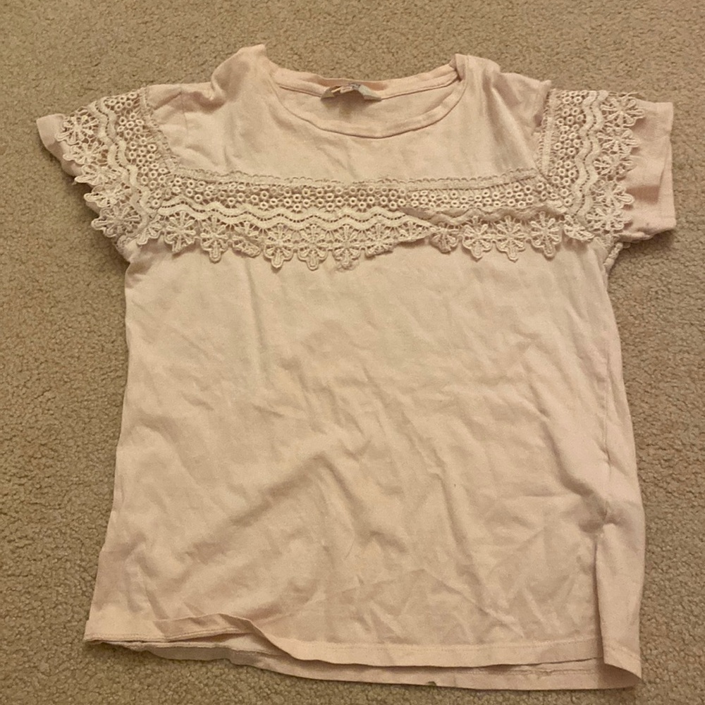Short sleeved fancy light pink design